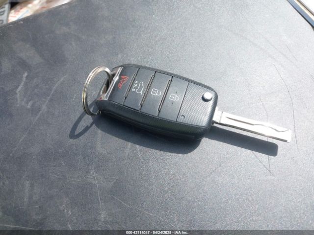 KNDJP3A57F7774998 KIA SOUL +