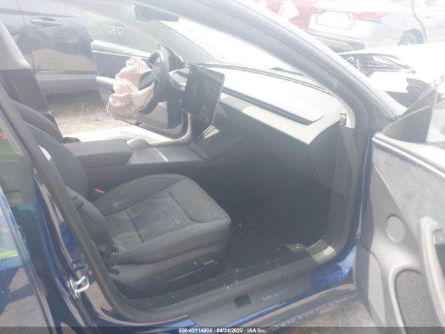 5YJ3E1EB9SF940283 Tesla 2025