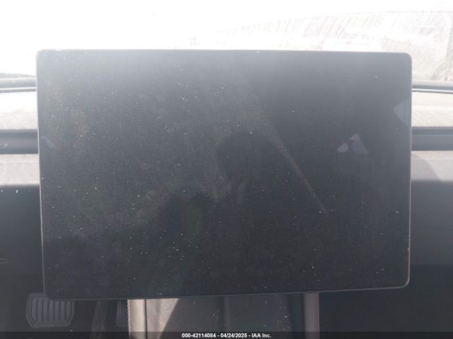 5YJ3E1EB9SF940283 Tesla 2025