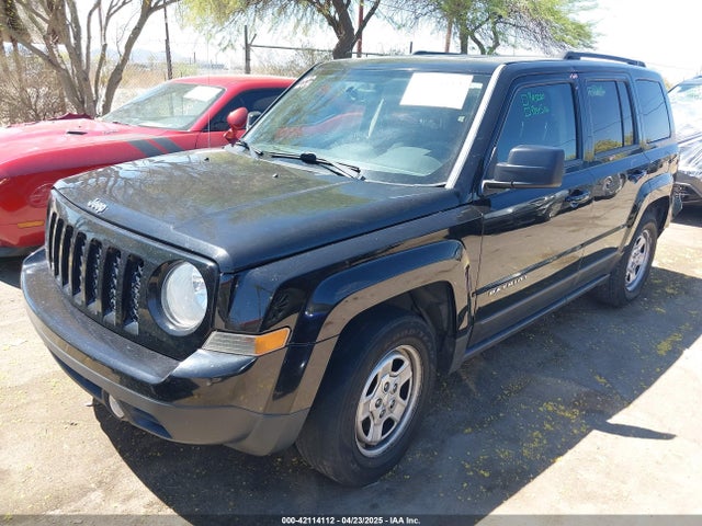 1C4NJPBB8GD575668 Jeep Patriot Sport