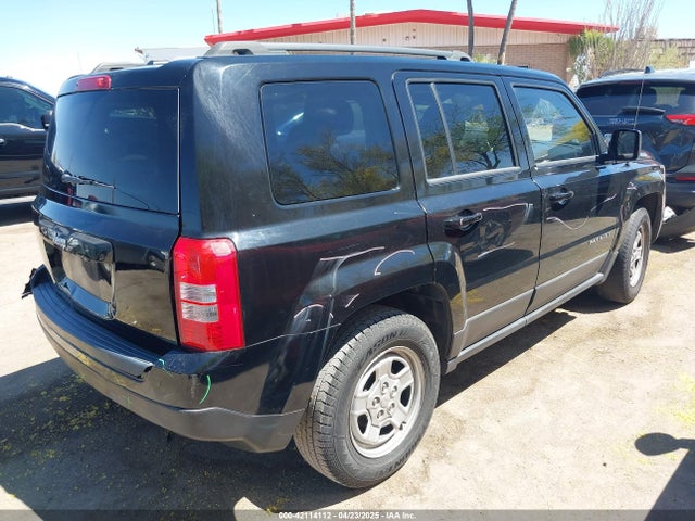 1C4NJPBB8GD575668 Jeep Patriot Sport