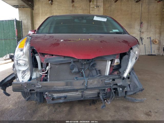 5TDKZ3DC8KS988357 Toyota Sienna Le 8 Passenger