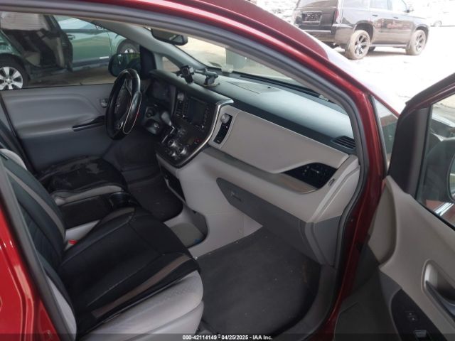 5TDKZ3DC8KS988357 Toyota Sienna Le 8 Passenger