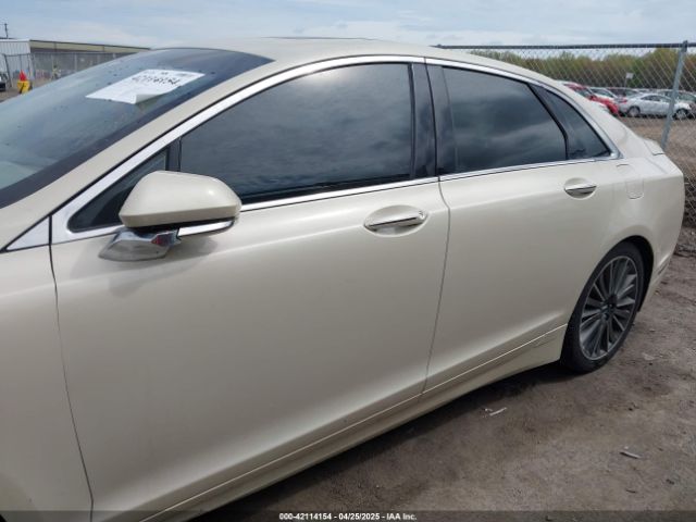 3LN6L2JK7ER821385 Lincoln MKZ