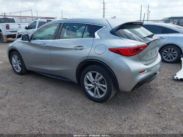 SJKCH5CP0JA002335 Infiniti Qx30 Pure