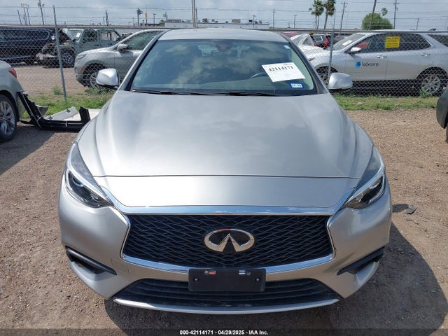 SJKCH5CP0JA002335 Infiniti Qx30 Pure