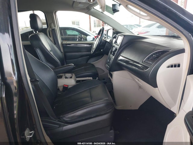 2C4RC1BG8GR252738 Chrysler Town & Country Touring