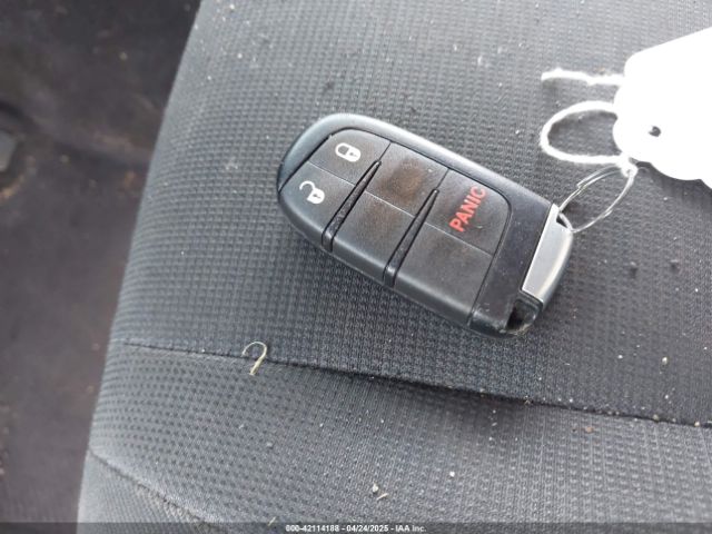 1C4RJFAG7GC351094 Jeep Grand Cherokee Laredo