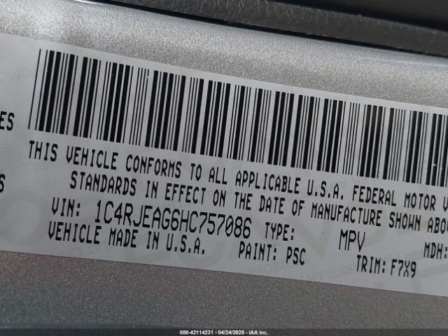 2017 JEEP GRAND CHEROKEE 1C4RJEAG6HC757086 Photo 8