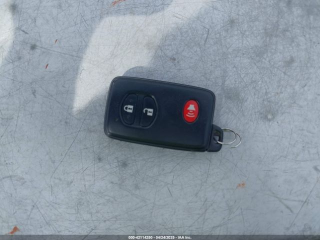 JTDKN3DUXE1747468 Toyota Prius Two