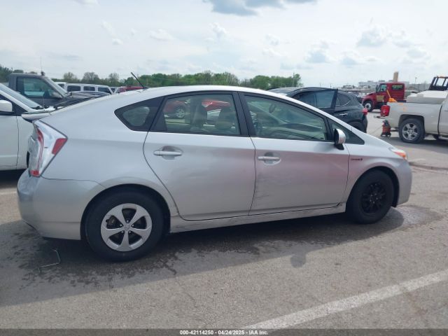 JTDKN3DUXE1747468 Toyota Prius Two