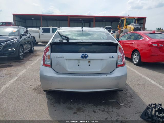 JTDKN3DUXE1747468 Toyota Prius Two