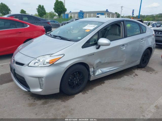 JTDKN3DUXE1747468 Toyota Prius Two
