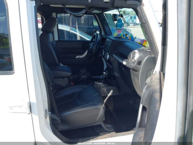 1C4HJWEG5FL582922 Jeep Wrangler Unlimited Sahara