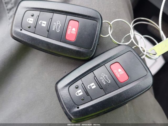 2T3C1RFV8MW131096 Toyota Rav4 Xle Premium