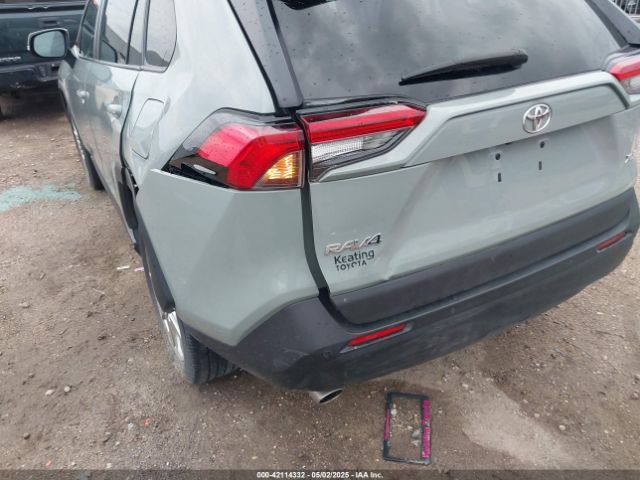 2T3C1RFV8MW131096 Toyota Rav4 Xle Premium