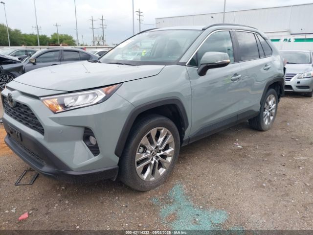2T3C1RFV8MW131096 Toyota Rav4 Xle Premium