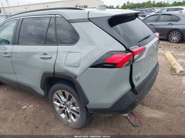 2T3C1RFV8MW131096 Toyota Rav4 Xle Premium