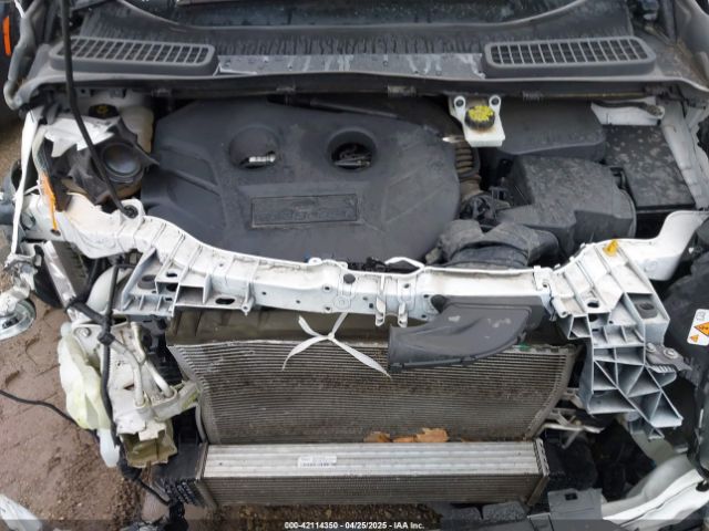 1FMCU9J95GUB81033 Ford Escape Titanium