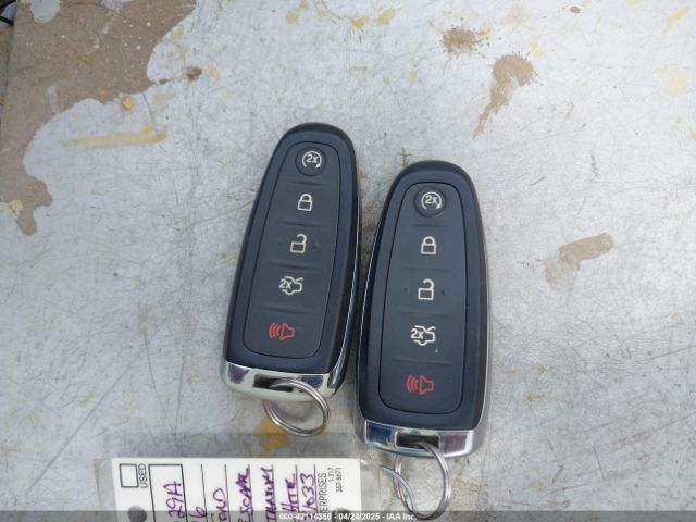 1FMCU9J95GUB81033 Ford Escape Titanium