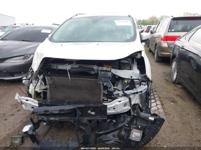 1FMCU9J95GUB81033 Ford Escape Titanium