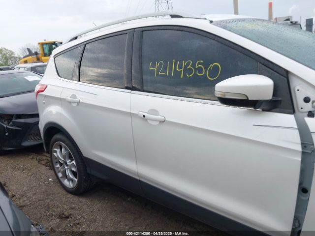 1FMCU9J95GUB81033 Ford Escape Titanium