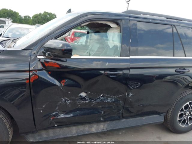 1FMJU1J8XREA41234 Ford Expedition Xlt