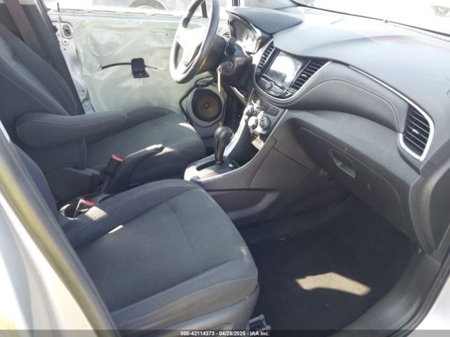 3GNCJKSB3JL247772 Chevrolet TRAX LS