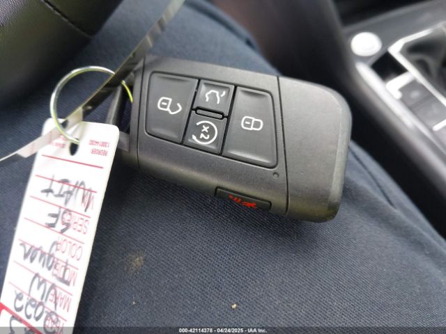 2022 VOLKSWAGEN TIGUAN 3VV3B7AX3NM176770 Photo 10