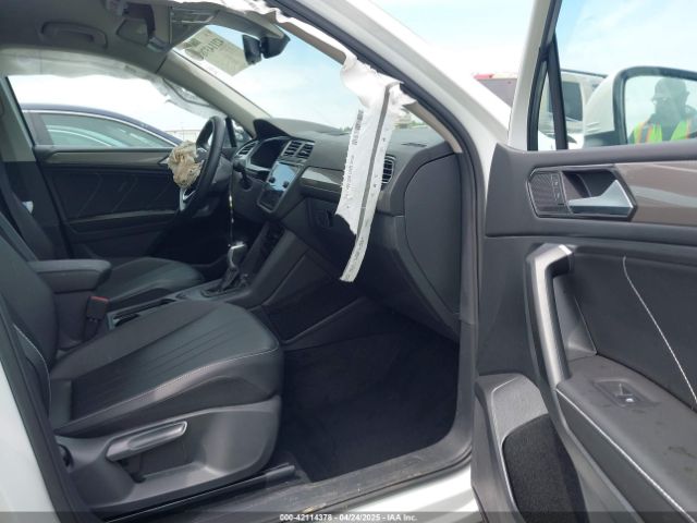 2022 VOLKSWAGEN TIGUAN 3VV3B7AX3NM176770 Photo 4