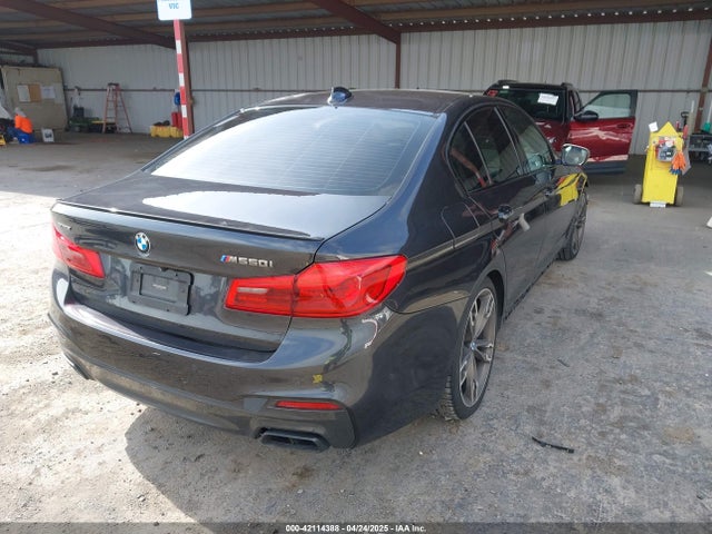 WBAJB9C5XJG464039 BMW m550i