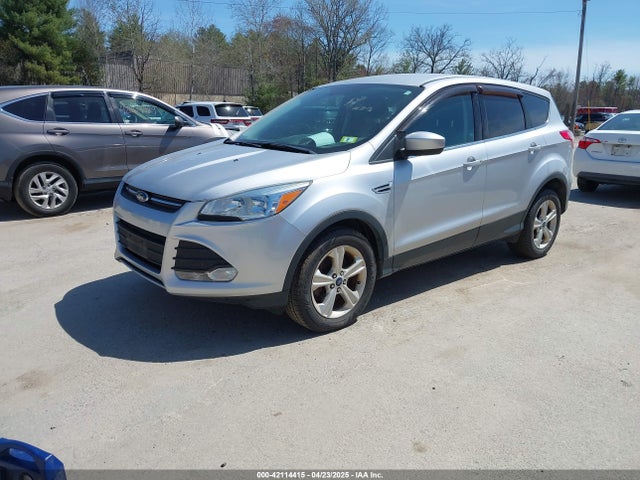 1FMCU9GX0FUB99881 Ford ESCAPE SE