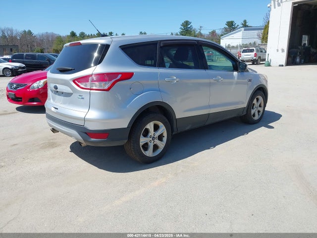 1FMCU9GX0FUB99881 Ford ESCAPE SE