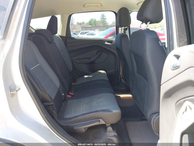 1FMCU9GX0FUB99881 Ford ESCAPE SE