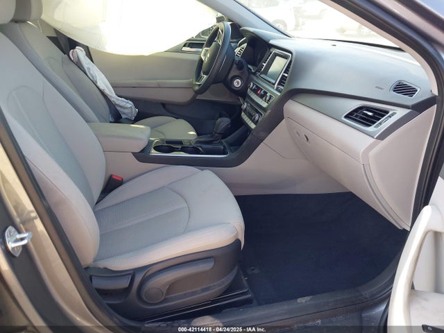 5NPE24AFXKH812938 Hyundai SONATA SE