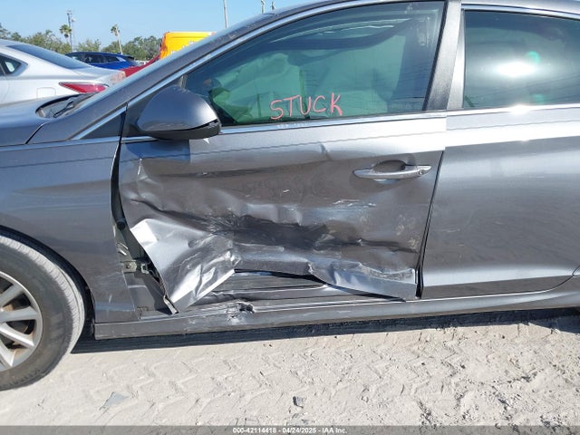 5NPE24AFXKH812938 Hyundai SONATA SE