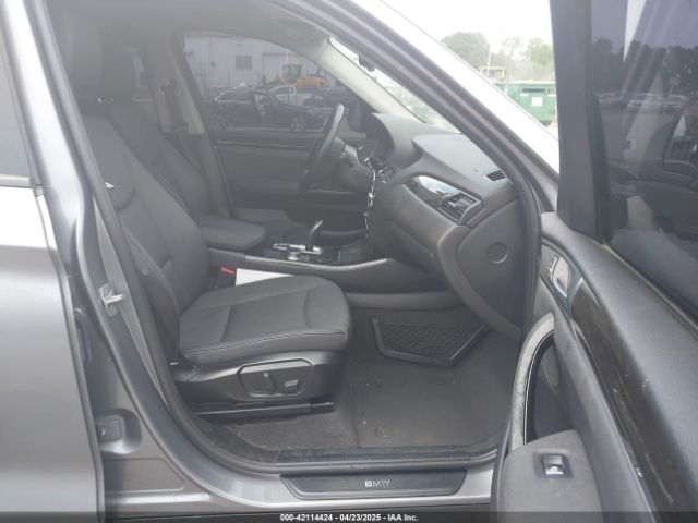 2017 BMW X3 5UXWX9C5XH0T02441 Photo 4