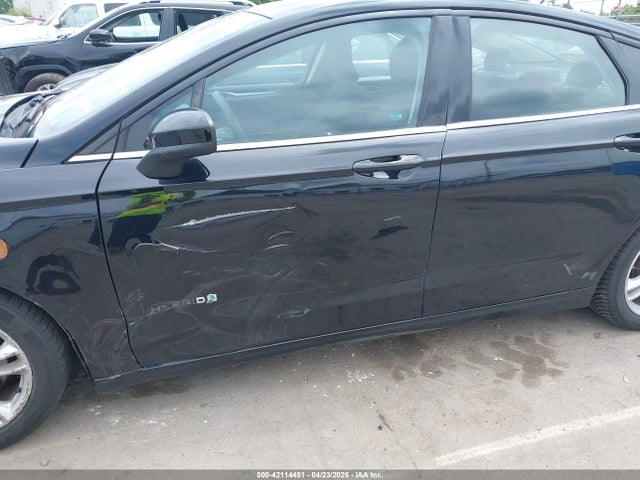 3FA6P0LU2JR131863 Ford Fusion Hybrid Se