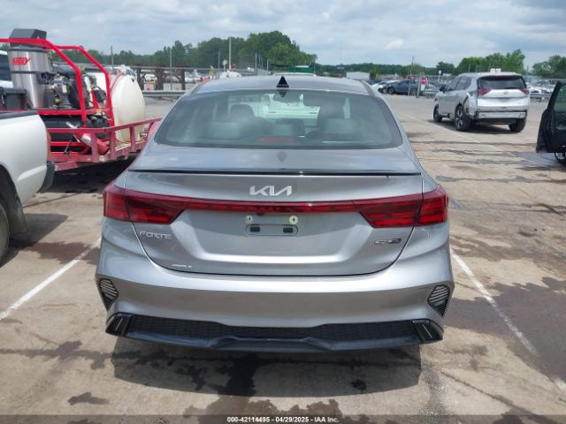 3KPF54AD3PE641178 KIA Forte Gt-line