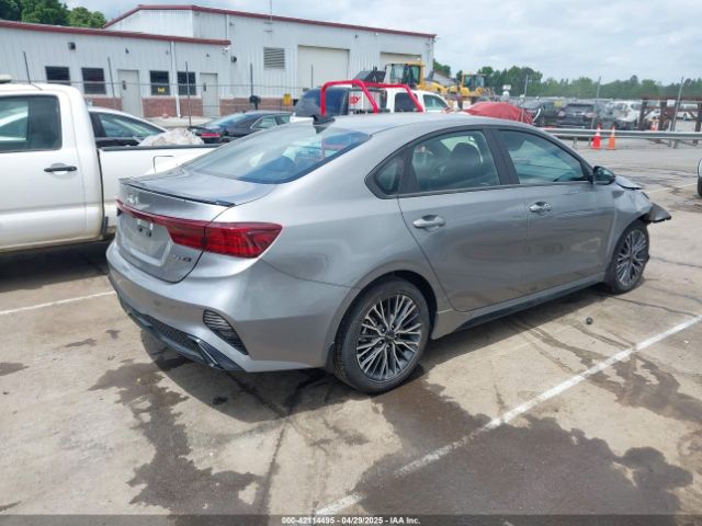 3KPF54AD3PE641178 KIA Forte Gt-line