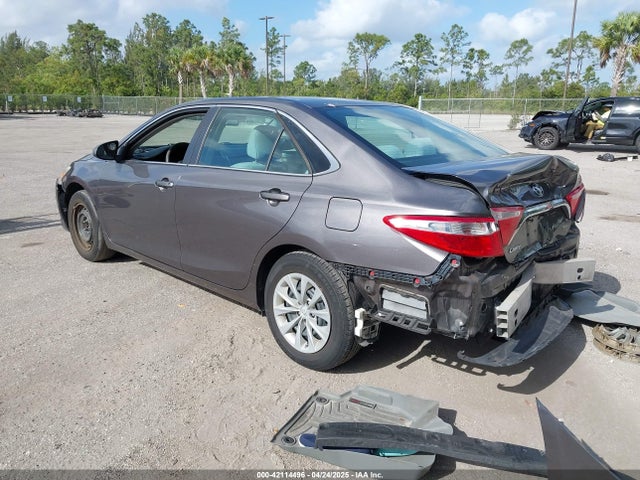 4T1BF1FK1FU069640 Toyota CAMRY LE