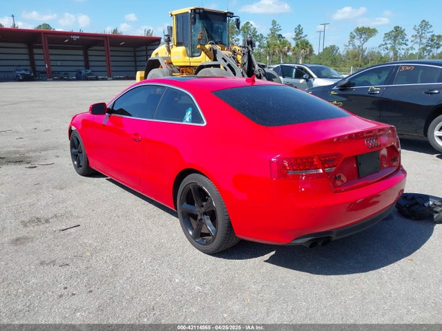 2010 AUDI A5 WAURFAFRXAA030195 Photo 2