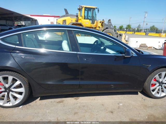 5YJ3E1EB9KF231742 Tesla Model 3 Long Range/performance