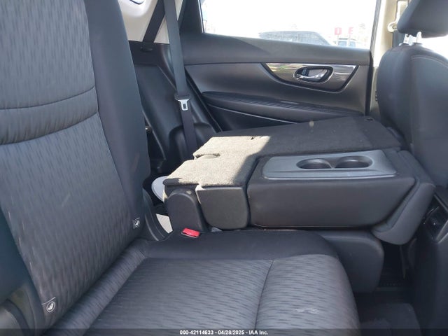 JN8AT2MV6JW344822 Nissan ROGUE SV