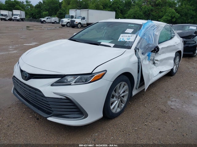 4T1C11AK3PU836433 Toyota CAMRY LE