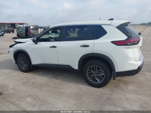 5N1BT3AA5RC726064 Nissan Rogue S Fwd