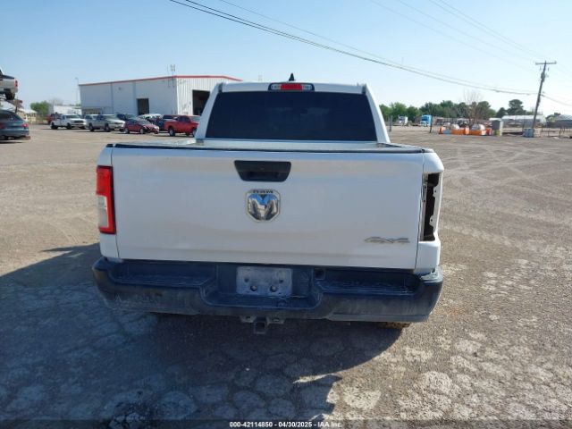 1C6SRFGT7NN283080 RAM 1500 Tradesman  4x4 5'7 Box