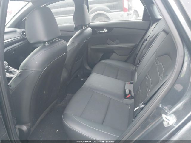3KPF34AD2ME408748 KIA Forte Gt-line