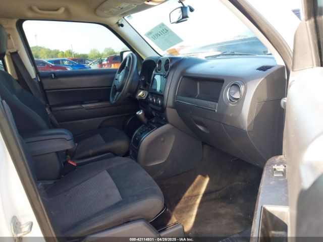 1C4NJPBA2FD295718 Jeep Patriot Altitude Edition