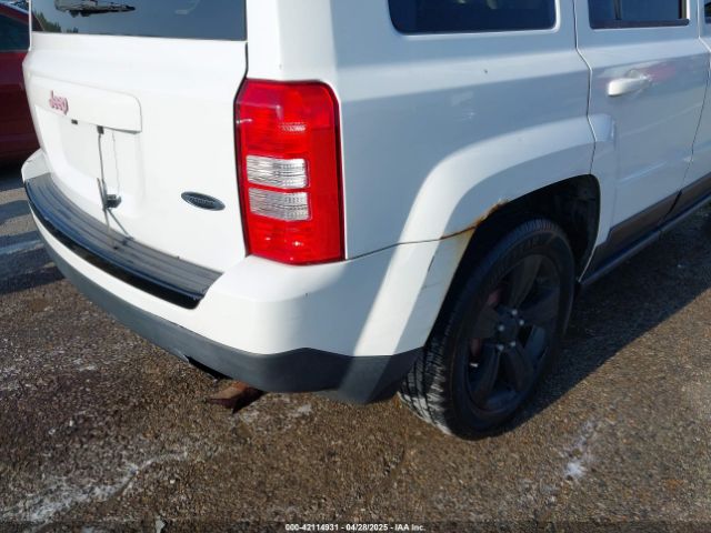 1C4NJPBA2FD295718 Jeep Patriot Altitude Edition